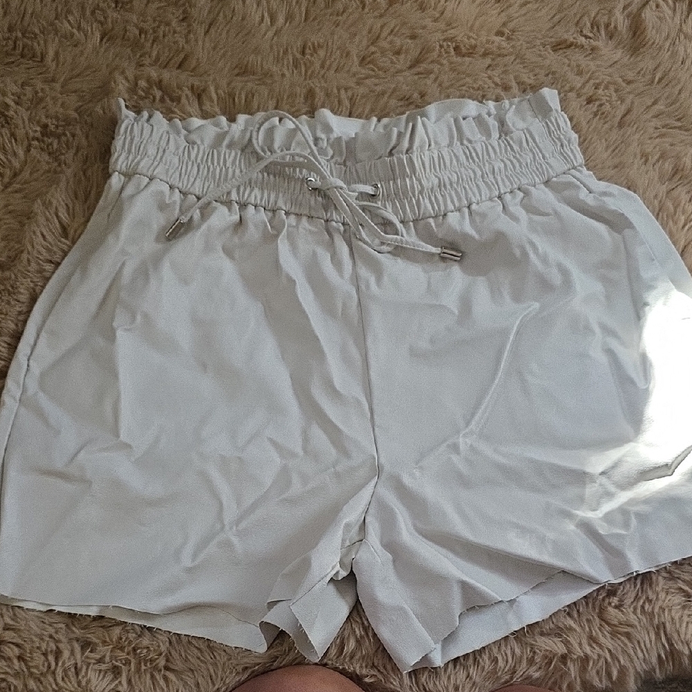 Zenana Outfitters High Waist Cream Shorts
